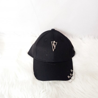 {READY STOCK} Baseball Cap Korean Fashion Hat 百搭原宿风铁环鸭舌帽/棒球帽 Topi