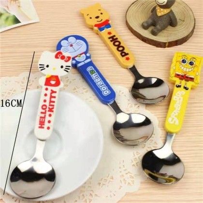 {READY STOCK} Cartoon Spoon Hello Kitty/Doraemon/Winnie The Pooh Spoon 卡通朔料柄儿童防烫不锈钢汤匙 Alat Makanan