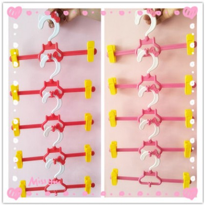 Mickey/Minnie/Hello Kitty/Winnie The Pooh Cartoon Baby Kids Plastic Clothes/Pants Hanger 儿童卡通裤架小孩宝宝塑料实心晾衣架裙 Mickey/Minnie/Hello Kitty/Winnie The Pooh Cartoon Baby Kids Plastic Clothes/Pants Hanger 儿童卡通裤架小孩宝宝塑料实心晾衣架裙