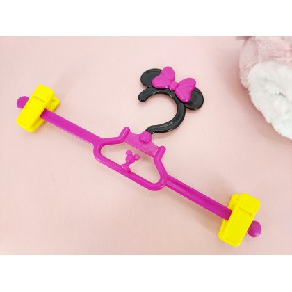 Mickey/Minnie/Hello Kitty/Winnie The Pooh Cartoon Baby Kids Plastic Clothes/Pants Hanger 儿童卡通裤架小孩宝宝塑料实心晾衣架裙 Mickey/Minnie/Hello Kitty/Winnie The Pooh Cartoon Baby Kids Plastic Clothes/Pants Hanger 儿童卡通裤架小孩宝宝塑料实心晾衣架裙