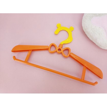 Mickey/Minnie/Hello Kitty/Winnie The Pooh Cartoon Baby Kids Plastic Clothes Hanger 儿童卡通裤架小孩宝宝塑料实心晾衣架裙成人可用 Mickey/Minnie/Hello Kitty/Winnie The Pooh Cartoon Baby Kids Plastic Clothes Hanger 儿童卡通裤架小孩宝宝塑料实心晾衣架裙成人可用