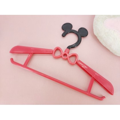 Mickey/Minnie/Hello Kitty/Winnie The Pooh Cartoon Baby Kids Plastic Clothes Hanger 儿童卡通裤架小孩宝宝塑料实心晾衣架裙成人可用 Mickey/Minnie/Hello Kitty/Winnie The Pooh Cartoon Baby Kids Plastic Clothes Hanger 儿童卡通裤架小孩宝宝塑料实心晾衣架裙成人可用