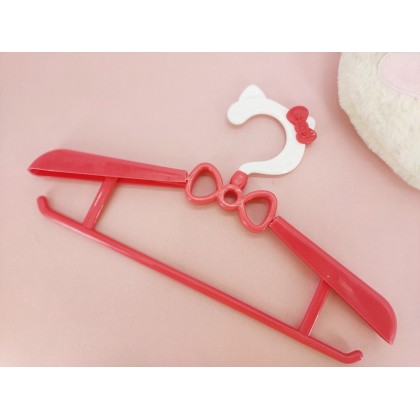 Mickey/Minnie/Hello Kitty/Winnie The Pooh Cartoon Baby Kids Plastic Clothes Hanger 儿童卡通裤架小孩宝宝塑料实心晾衣架裙成人可用 Mickey/Minnie/Hello Kitty/Winnie The Pooh Cartoon Baby Kids Plastic Clothes Hanger 儿童卡通裤架小孩宝宝塑料实心晾衣架裙成人可用